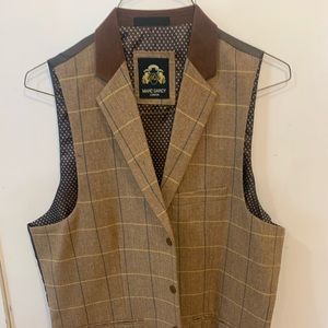 Marc Darcy waistcoat / vest size 44R (large), tans with blue piping stripes